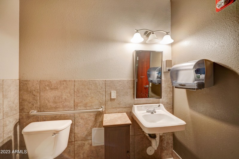 9332 E Raintree Dr-23