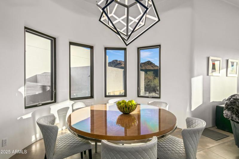 026_Casual Dining Views