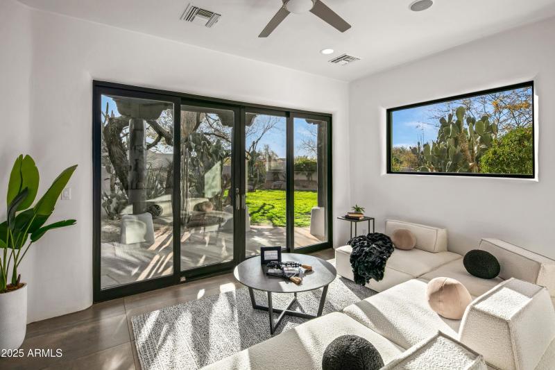 045_Lower Level Outdoor Access