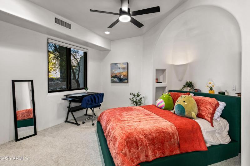 047_Guest #1 Bedroom Ensuite