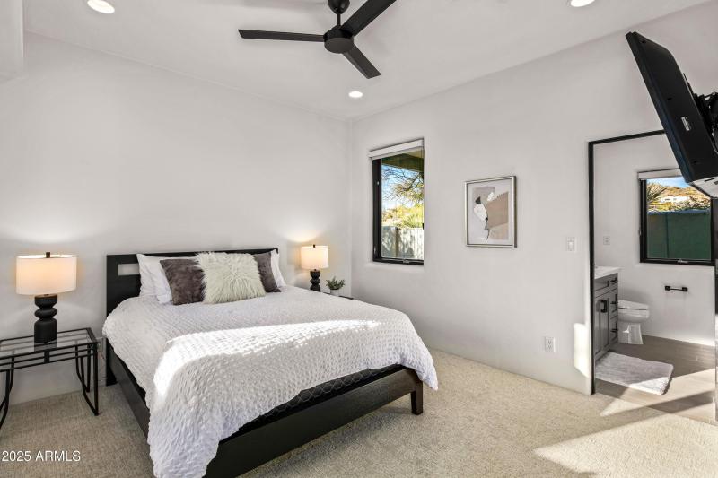 049_Guest #2 Bedroom Ensuite 2