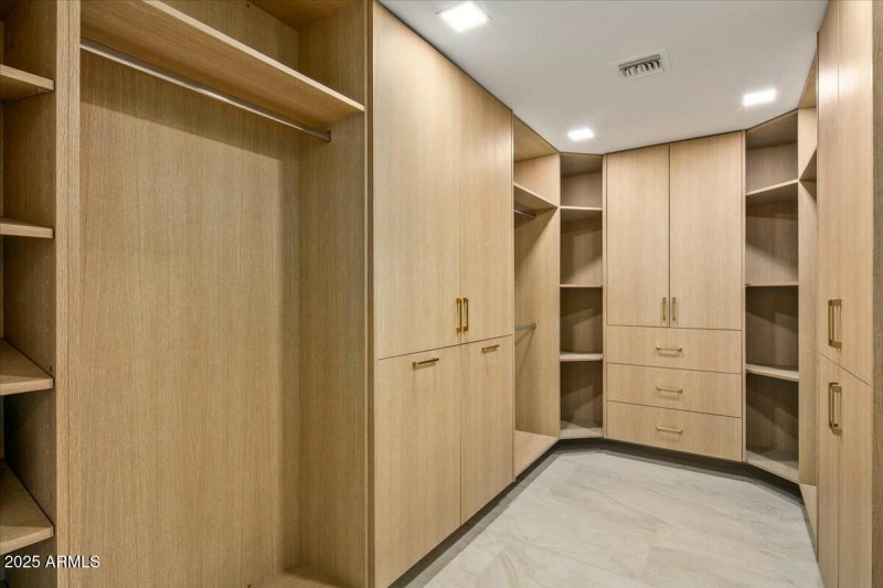 Primary Walk in Closet