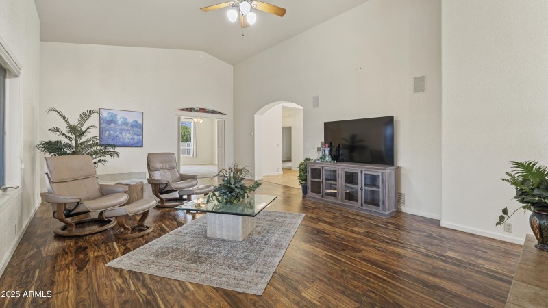 Interior - 3033 Glenview Dr-6