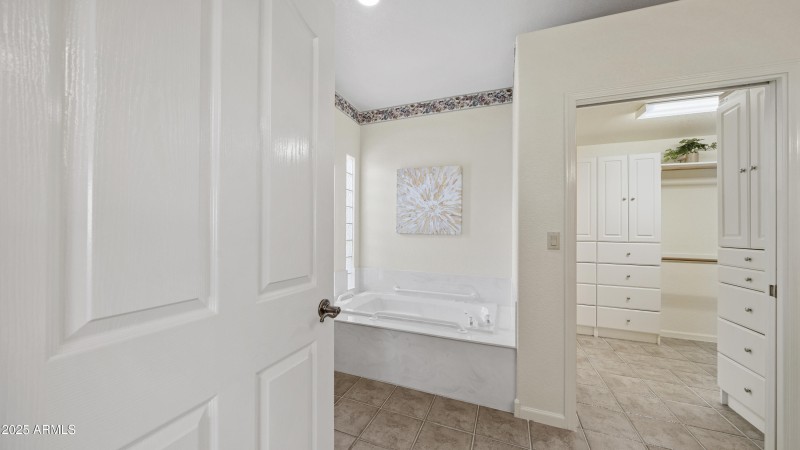 Interior - 3033 Glenview Dr-22