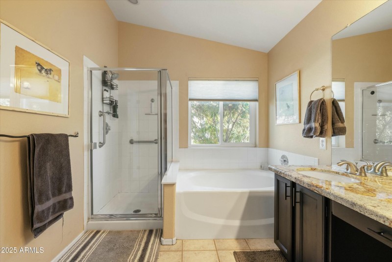 Walk-in Shower & Soaking Tub