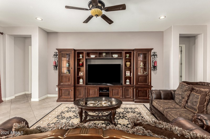 10 Foot Ceilings