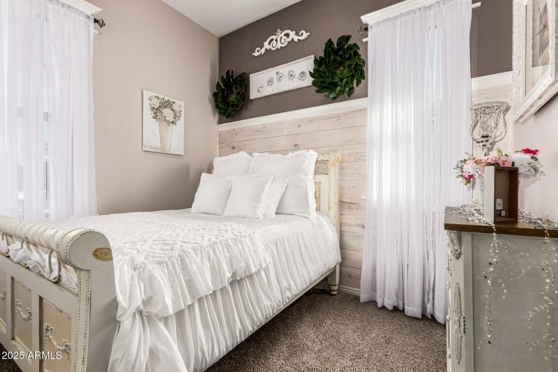 Guest Bedroom #1