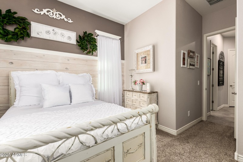 Guest Bedroom #1