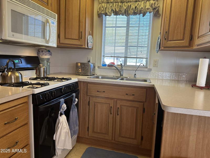 Kitchen (1)