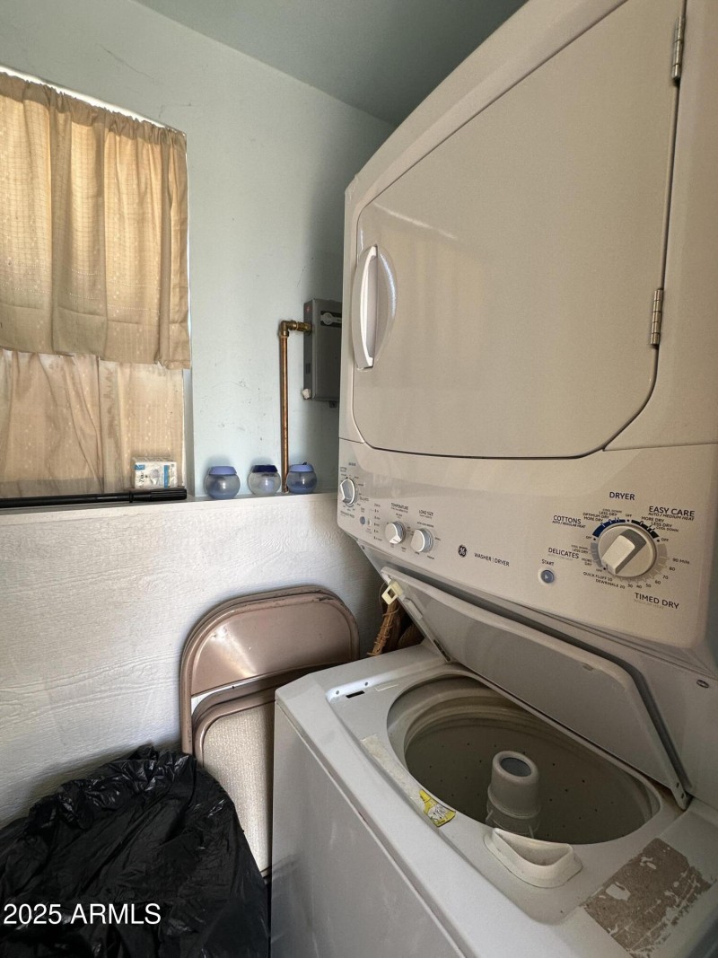 Laundry in Shed
