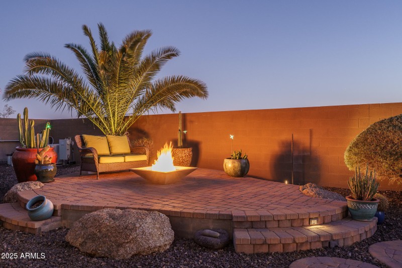 35) GAS FIRE PIT