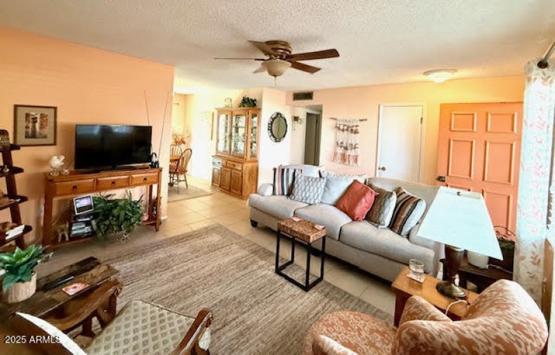 Living room2