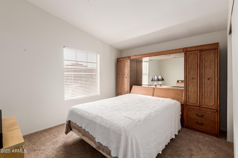 Guest bedroom