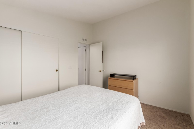 Guest bedroom