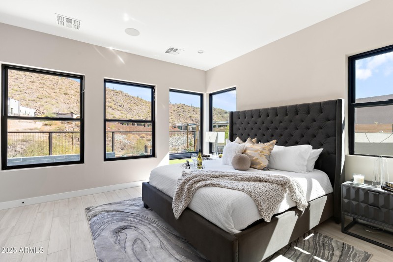 Primary Suite w/views