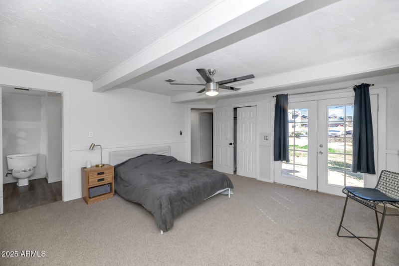 738 E Carol Ave-large-017-025-738 E Caro