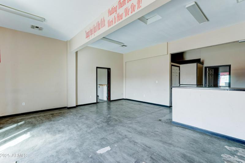 6721 N Black Canyon Hwy-6