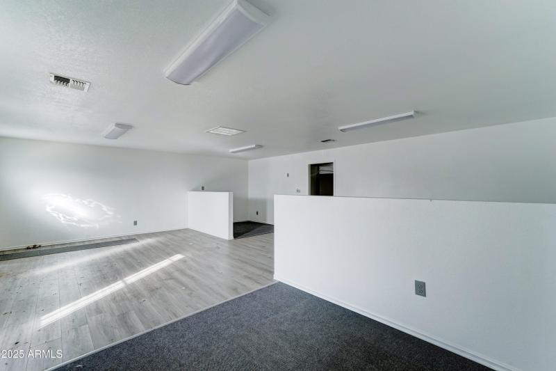 6721 N Black Canyon Hwy-28