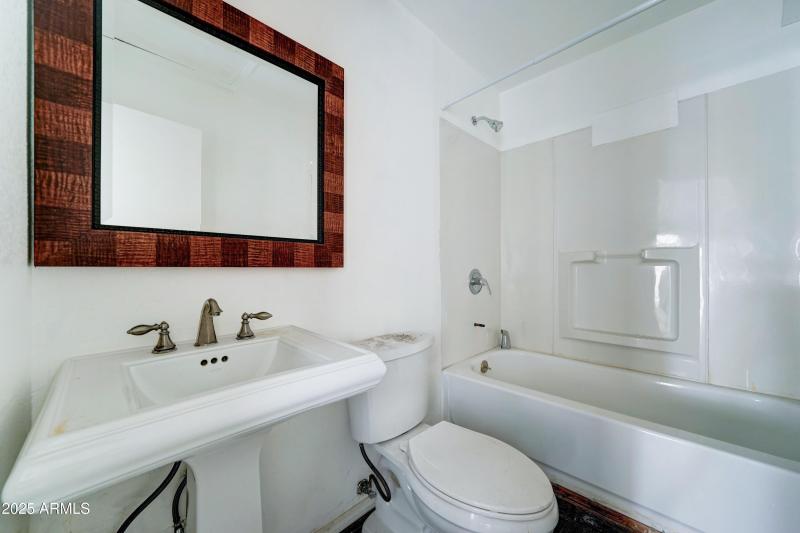 6721 N Black Canyon Hwy-39