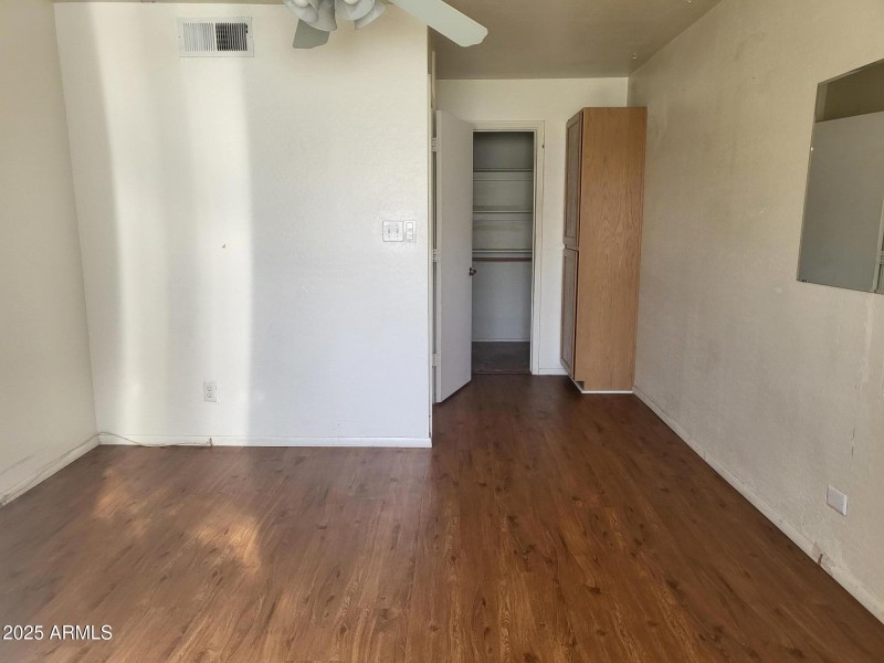 bedroom to closet