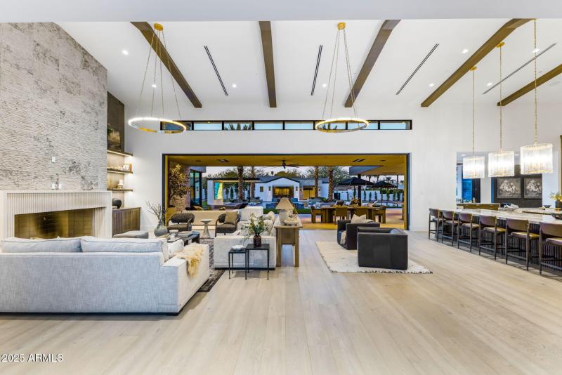 4-web-or-mls-6836-e-hummingbird-ln