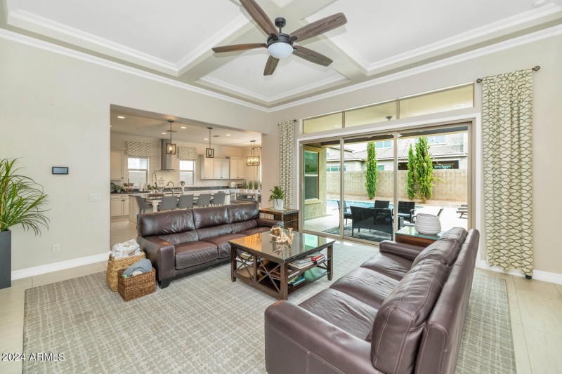 10148 W Avenida Del Rey-large-006-031-10