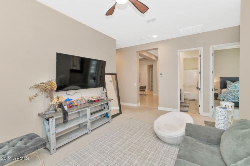 10148 W Avenida Del Rey-large-019-015-10