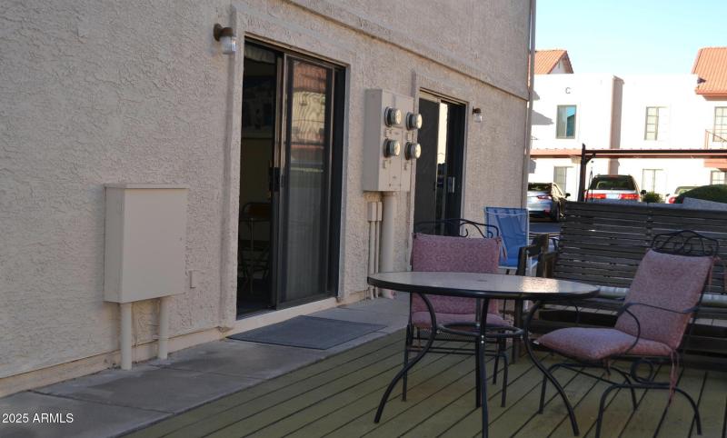 Listing_Back_Porch20db