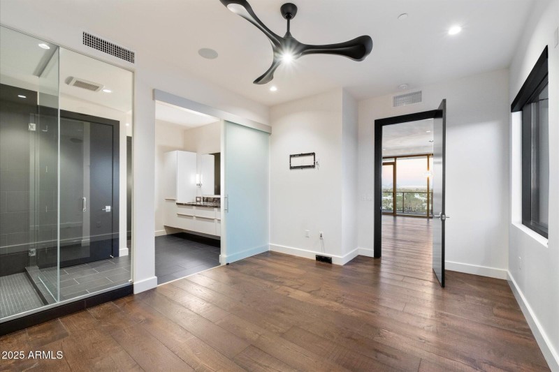 26-Guest Bedroom