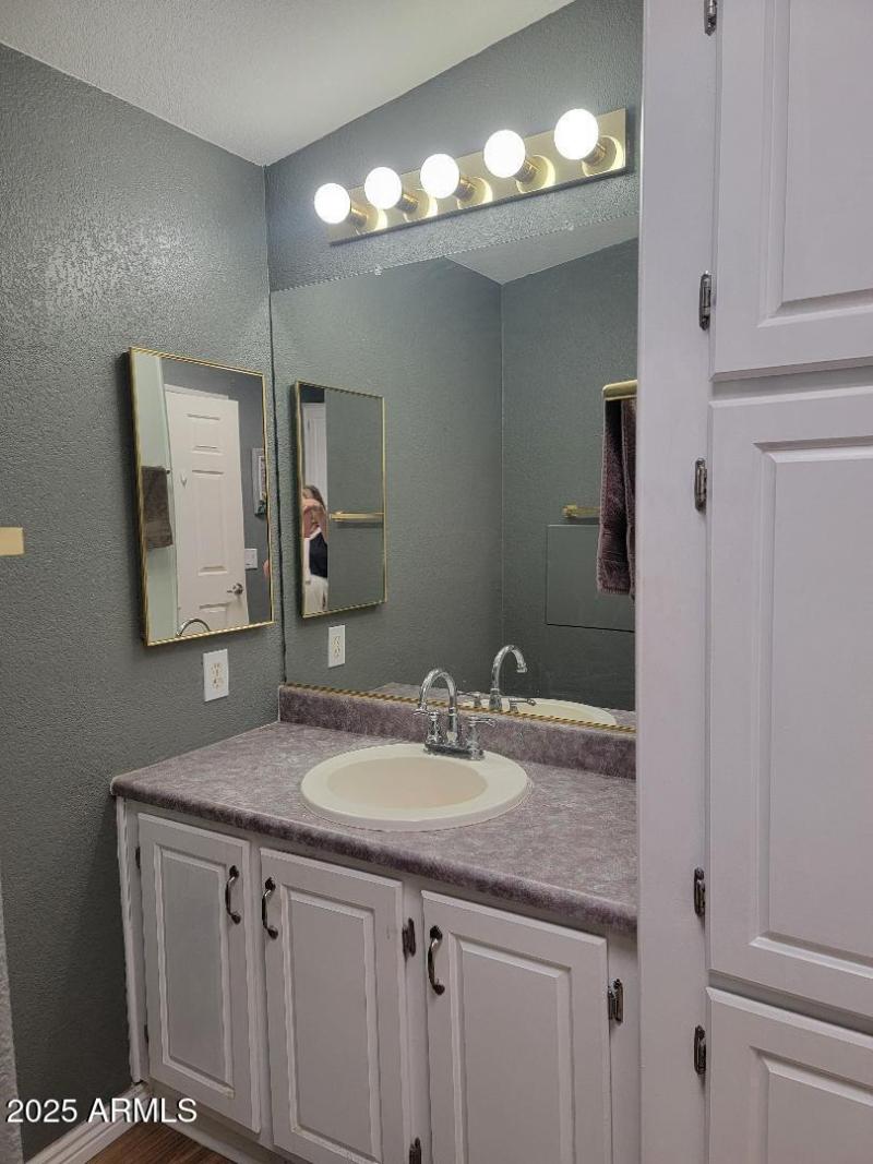 3721 primary bathroom