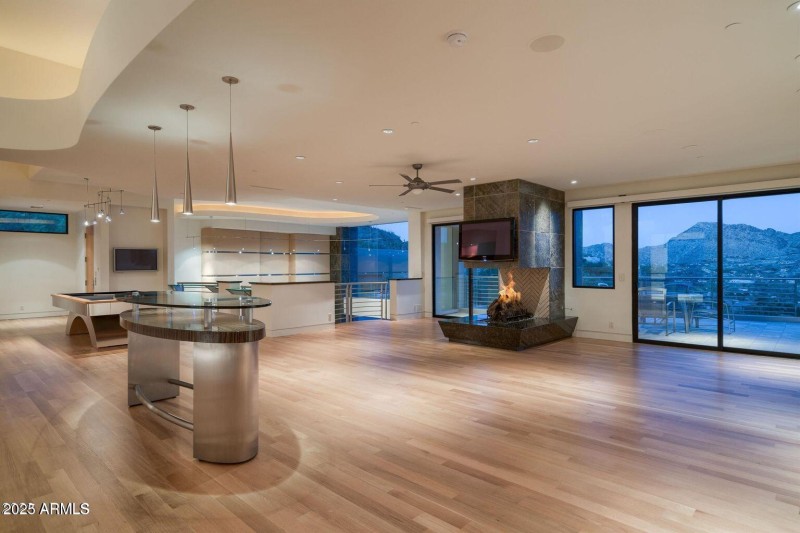 20231002012108655027000000-o