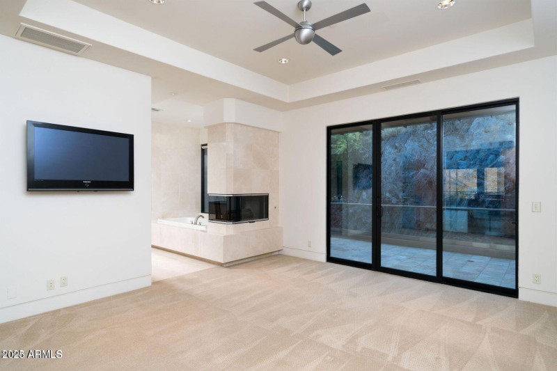 20231002012248638770000000-o