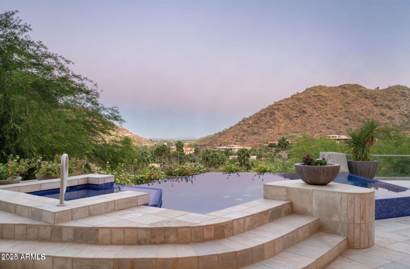 20231002012426688220000000-o