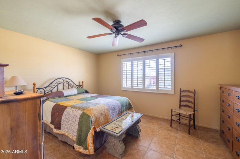 9513 W Cottonwood Dr-22