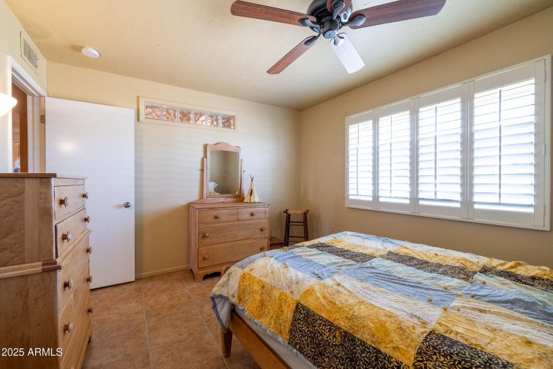 9513 W Cottonwood Dr-28