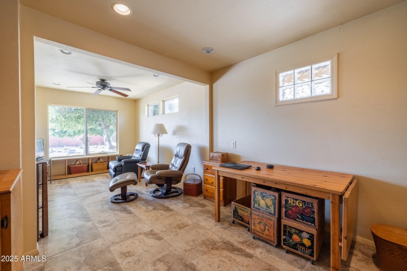 9513 W Cottonwood Dr-49