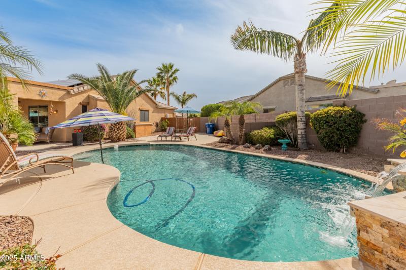 17470 W Gelding Dr-20