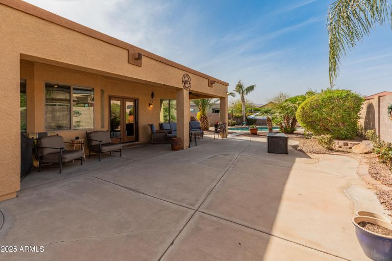 17470 W Gelding Dr-17