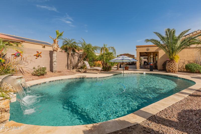 17470 W Gelding Dr-11