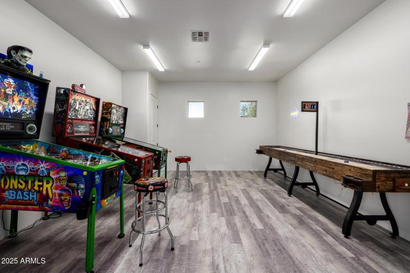 Arcade Room / Bonus Room