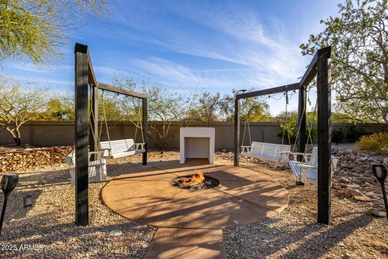Fire Pit / Seating Area