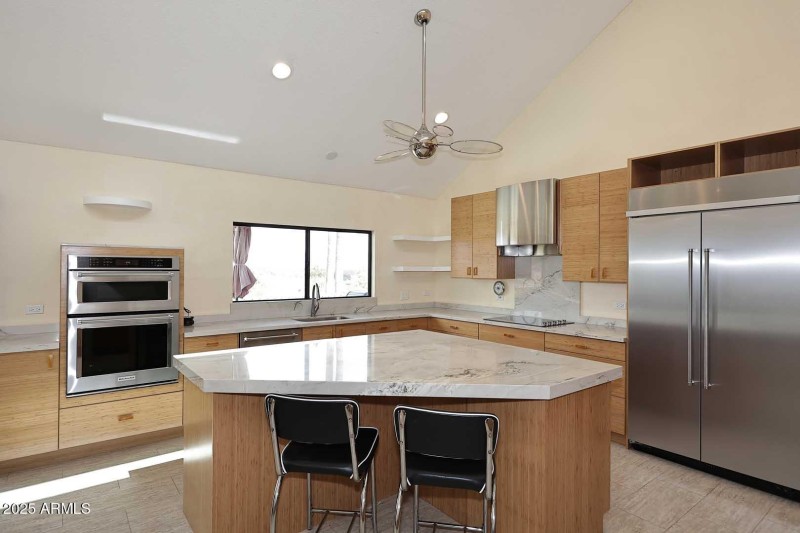 Kitchen-Island