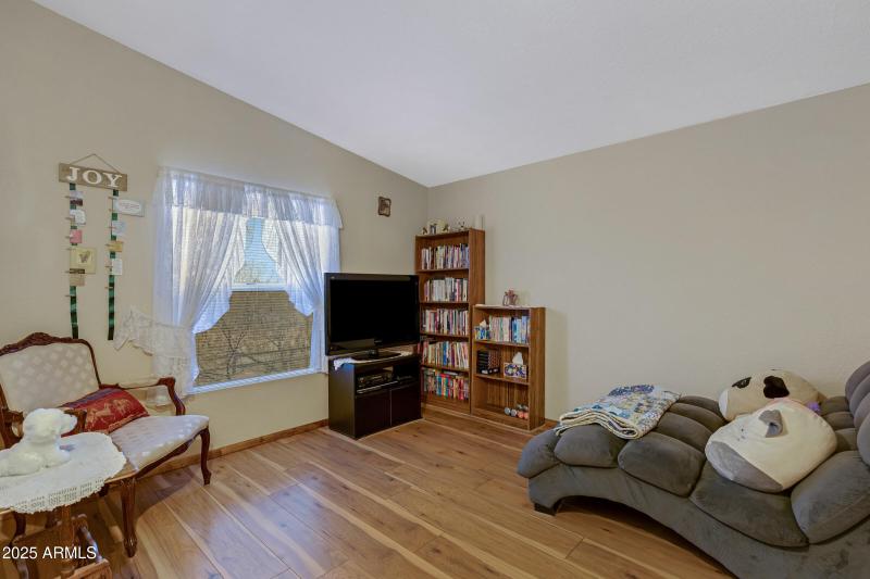 30-2nd Secondary Bedroom