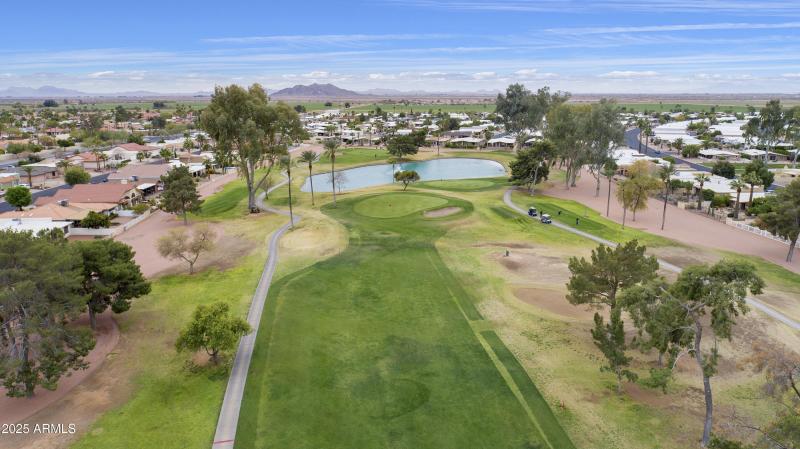 Aerial view - Golf course & lake