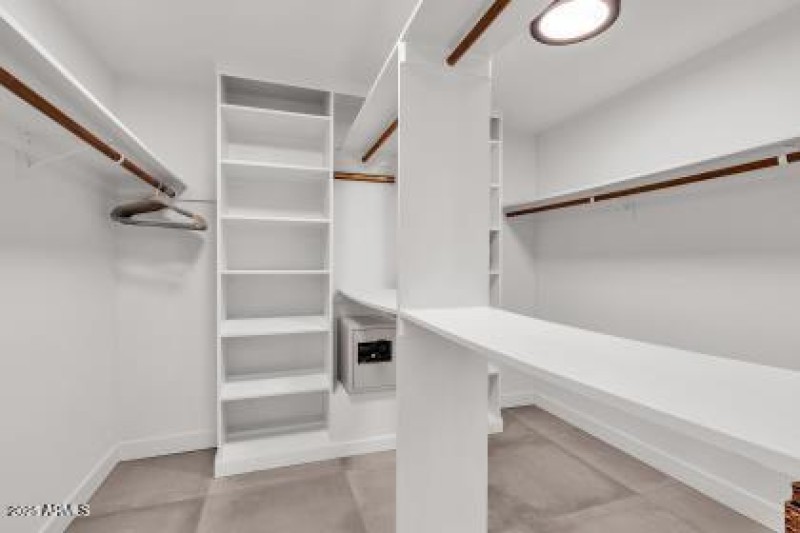Walk in Closet
