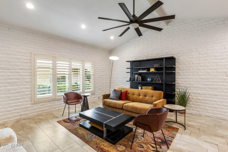 21-web-or-mls-IMG_7038