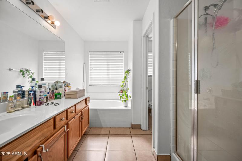 6922 S 26th Ln Phoenix AZ 85041-23