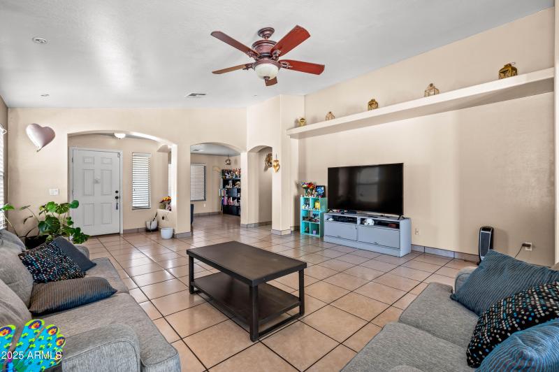 6922 S 26th Ln Phoenix AZ 85041-31