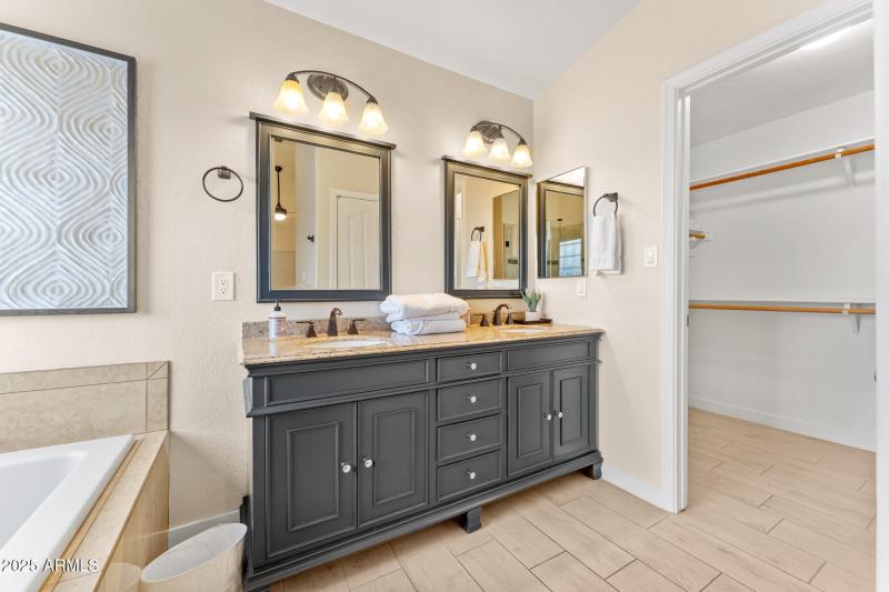 019-primary-bathroom