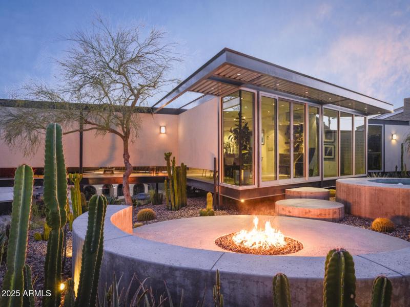 Listings_1340_E_LasPalmaritasDr_Images-3